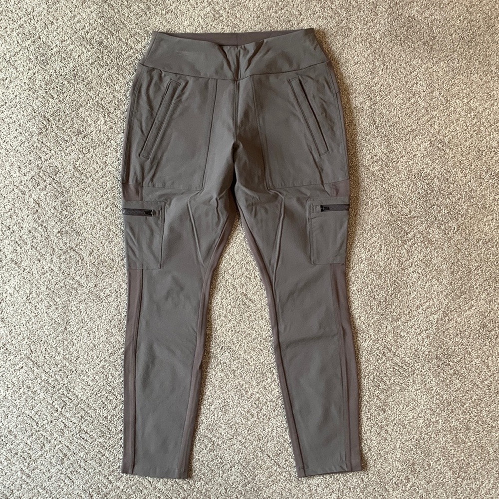 Athleta Headlands Hybrid Cargo Tight Sz 8P